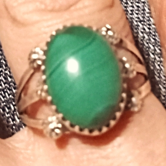 Green Malachite Ladies Ring - Picture 1 of 1